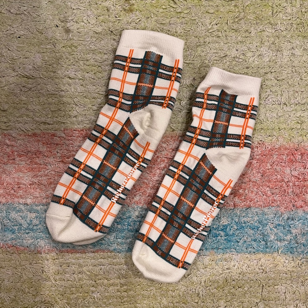Richer Poorer Cabin Fever Socks / O/S / never worn